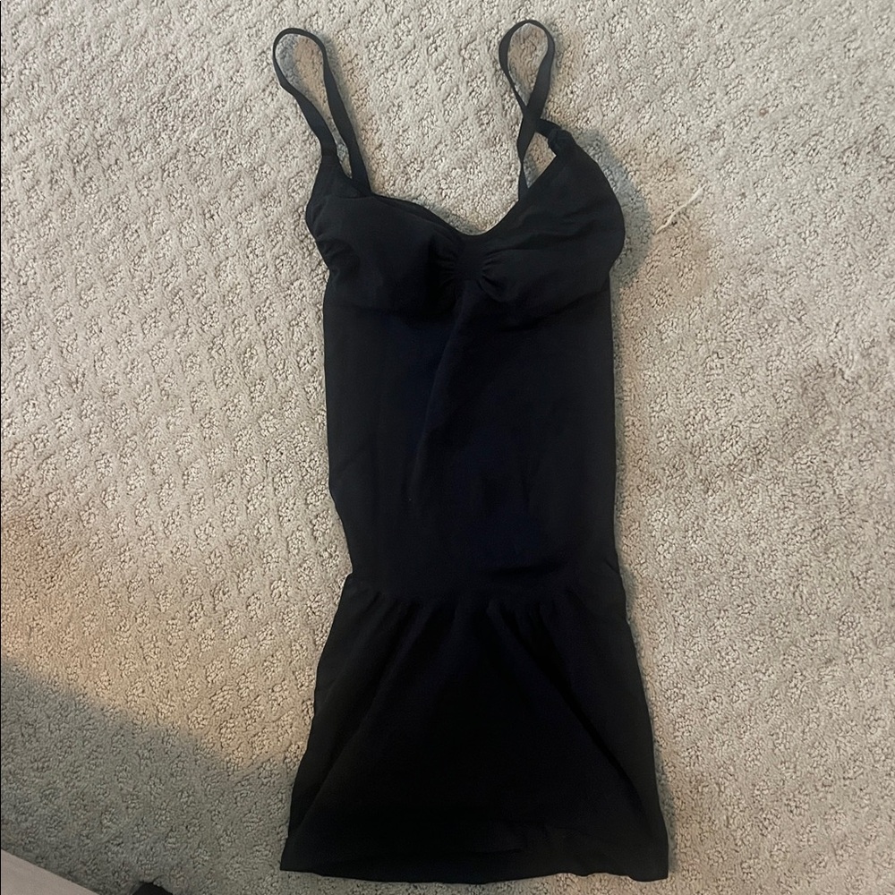 SKIMS Everyday sculpt bodysuit black onyx size large booty enhance